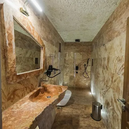 Hotel Maiya