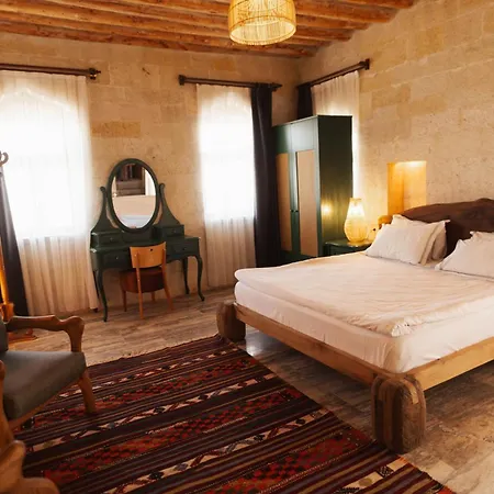 Maiya Hotel *