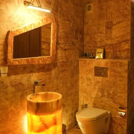 Hotel Maiya *