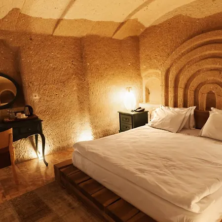 Maiya Hotel *